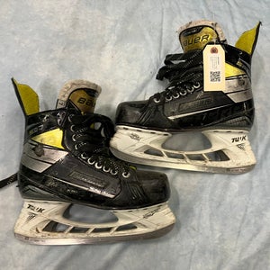Senior Bauer Supreme S37 Hockey Skates Regular Width 7 (Used)