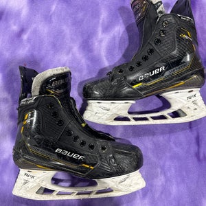 Intermediate Bauer Supreme M5 Pro Hockey Skates Regular Width Size 4 (Used)