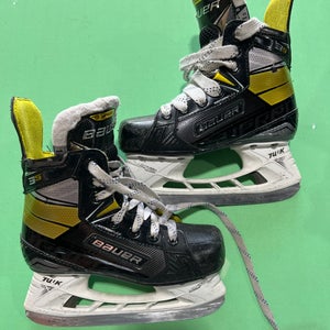 Junior Bauer Supreme 3S Hockey Skates | Size 1.5