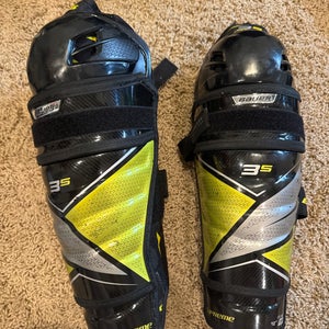Junior Bauer Supreme 3S 12" Shin Pads (Used)