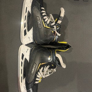 Bauer Supreme S25 Hockey Skates  6 Used