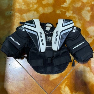 Youth Small / Medium Bauer Prodigy 2.0 Goalie Chest Protector (Used)