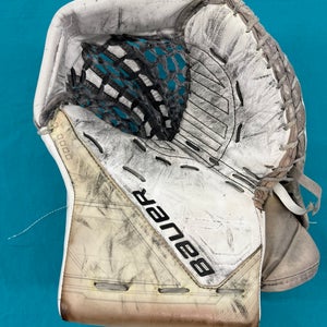 White Senior Bauer SUPREME MACH Goalie Gloves & Blockers Regular (Used)