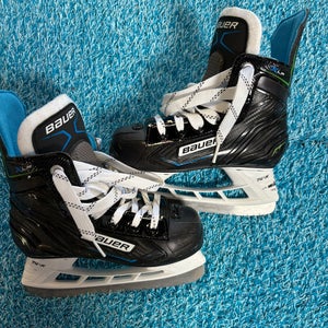 Youth Bauer XLP Hockey Skates Regular Width 11 (Used)