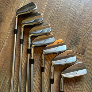 Men's Ping i525 Left Hand Iron Set Stiff Flex Graphite Shaft (Used)