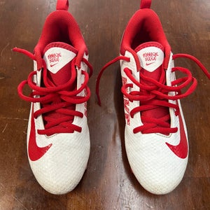 Red Unisex Size M 4.5 (W 5.5) Youth Nike Low Top Huarache Molded Cleats (Used)