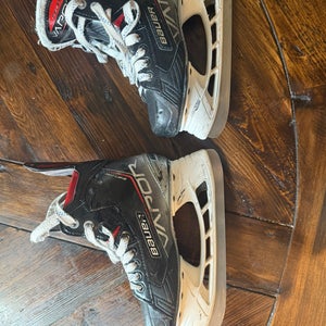 2023 Bauer Vapor X Shift Pro Hockey Skates Regular Width   Size 3 (Used)