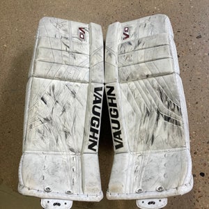 White 26" Junior Vaughn Velocity V10 Goalie Leg Pads (Used)