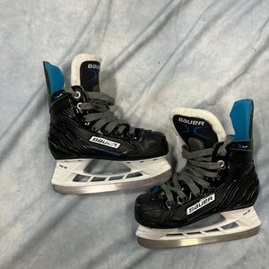 Youth Bauer X-LP Hockey Skates Regular Width 12 (Used)