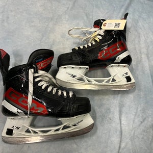 Intermediate CCM JetSpeed FT6 Hockey Skates Wide Width 6 (Used)