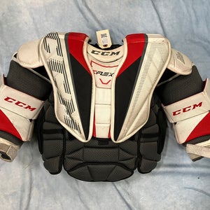 Junior Small / Medium CCM Extreme Flex E5.5 Goalie Chest Protector (Used)