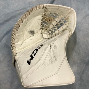 White Junior CCM Extreme Flex E6.5 Goalie Glove Full Right (Used)