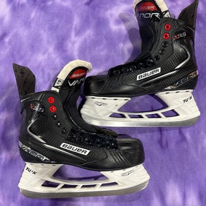 Intermediate Bauer Vapor X3.5 Hockey Skates Regular Width 6.5 (Used)