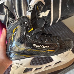 2024 Bauer Supreme M5 Pro Hockey Skates Wide Width   Size 3.5 (Used)