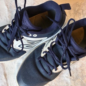 Blue Men's Size M 7.5 (W 8.5) Youth New Balance Low Top Molded Cleats (Used)