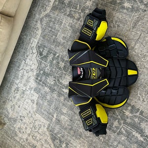 Junior Large/ Extra CCM Premier R1.5 Goalie Chest Protector (New)