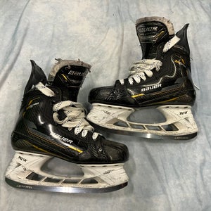 Intermediate Bauer Supreme M5 Pro Hockey Skates Regular Width 6.5 (Used)