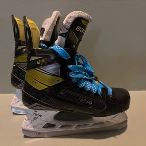 Bauer Supreme 3S Hockey Skates 6 (Used)