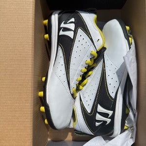 Kids Size M 4.0 (W 5.0) Youth Warrior Vex 3.0 (New)