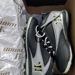Kids Size M 3.5 (W 4.5) Youth Warrior Vex 3.0 (New)