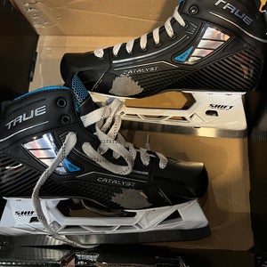 True Catalyst 5X4 Goalie Skates (Used)