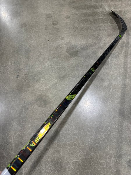 Junior Bauer Ag5nt Hockey Stick Right Handed P92 (Used)