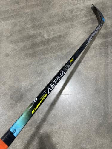 Junior Warrior Alpha DX Pro Hockey Stick Right Handed W88 (Used)