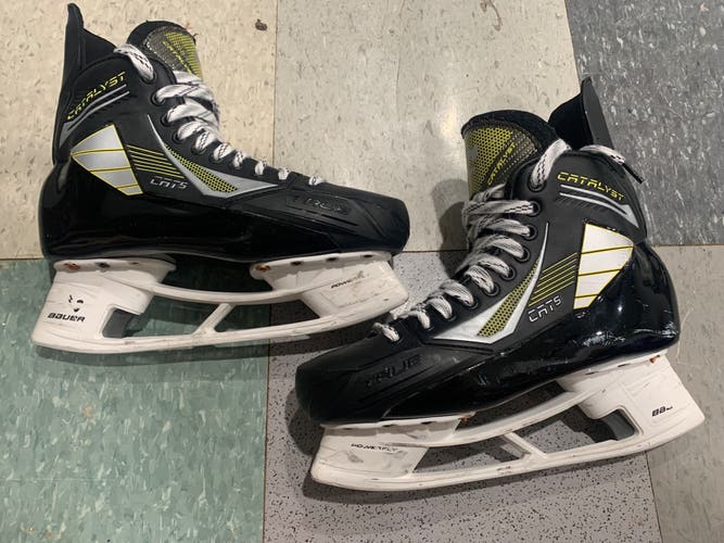 True Catalyst 5 Hockey Skates Powerfly Holders