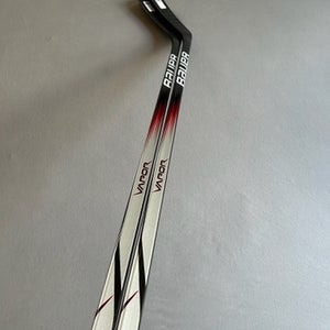 *2 Pack* of New Senior Bauer Vapor League Right Handed Hockey Sticks 95 Flex P28