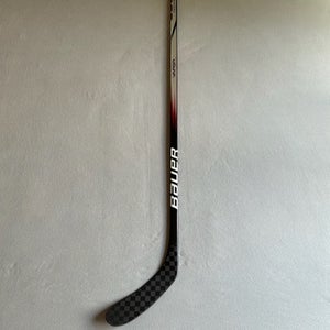 New Senior Bauer Vapor League Right Handed Pro Stock Hockey Stick 95 Flex P28