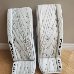 2022 33" True L20.2 Goalie Leg Pads (Used)