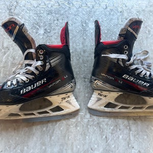 Bauer Vapor X4.0 Hockey Skates Narrow Width 9.5 (Used)