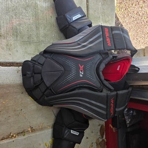 Large Bauer Vapor X2.9 Goalie Chest Protector (Used)