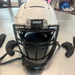 Adult Large Schutt F7 2.0 Helmet (Used)