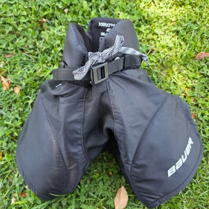 Black Youth Small Bauer Hockey Pants (New)