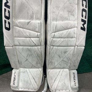 White  Junior CCM Eflex 6.5 Goalie Leg Pads (Used) | 26" +1"