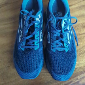 Tennis Shoes