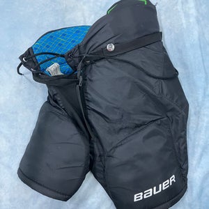 Black Youth Large Bauer X Hockey Pants (Used)