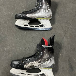 Bauer Vapor Hyperlite Hockey Skates 9.5 fit 1