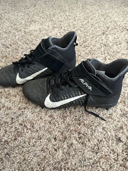 Men's Size M 8.5 (W 9.5)  Nike Mid Top ALPHA Molded Cleats (Used)