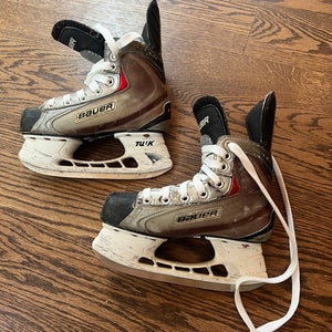 Bauer size 1 hockey skates