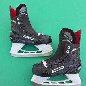 Junior Bauer Ns Hockey Skates Regular Width Size 1 (New)