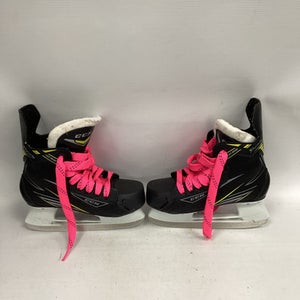 Used CCM 1092 TACKS Junior Hockey Skate Junior 02 11851-S000033270