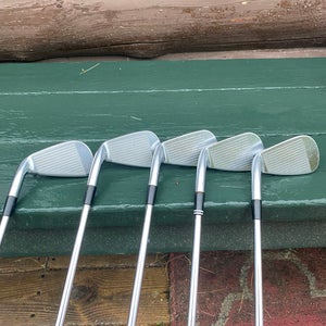 Mizuno Right Handed Iron Set 5 Pieces Steel Shaft (Used)