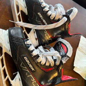Bauer Vapor 3X Hockey Skates Regular Width 13.5 (Used)