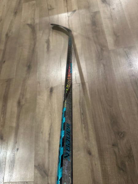 Senior Bauer Twitch Right Handed Hockey Stick P92  70 flex (New)
