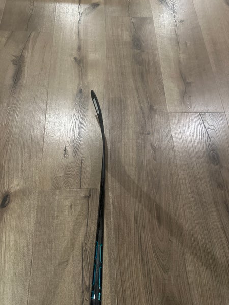 Senior Bauer Twitch Right Handed Hockey Stick P92  70 flex (New)