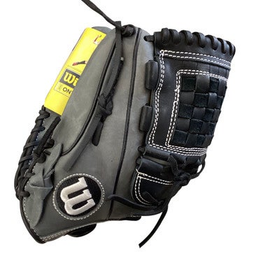 Used Wilson ONYX RH Throw Fastpitch Gloves Grey 12" 11760-S000077486