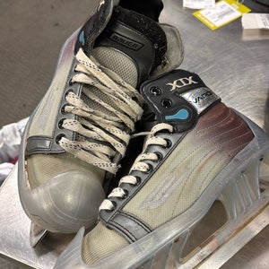 Bauer Vapor XIX Used Intermediate size senior 6 ice Hockey Goalie Skates
