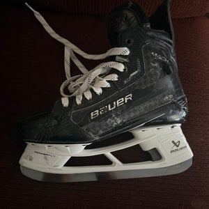 Bauer Supreme Mach Hockey Skates Regular Width 7.5 (Used)
